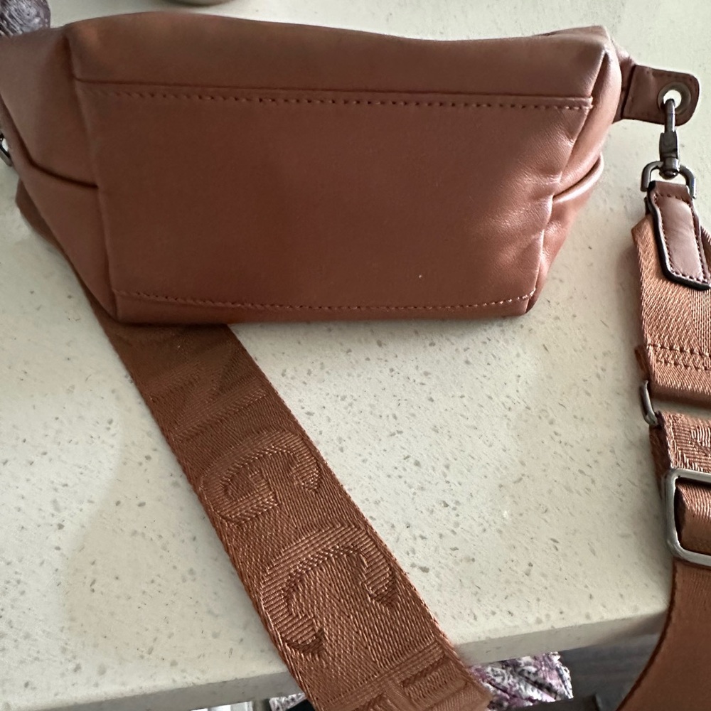 Longchamp Tan Shoulder Bag - Picture 3 of 7